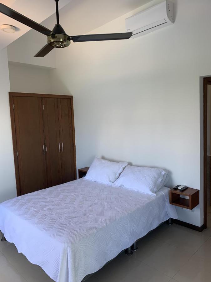 Apartamento Mirador Del Laguito Cartagena Екстериор снимка
